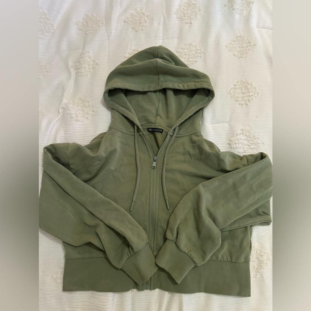 ZARA zip up cropped hoodie